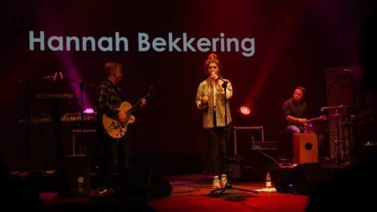 FriDMG-live 2016 | Hannah Bekkering