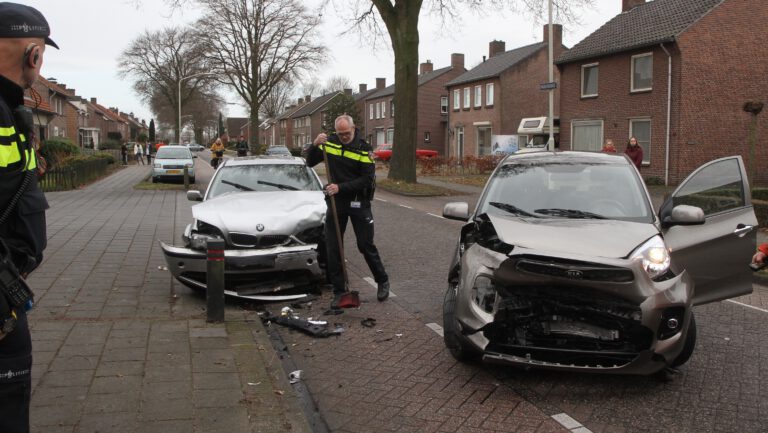 Vrouw gewond bij ongeval Hagelkruisweg Deurne