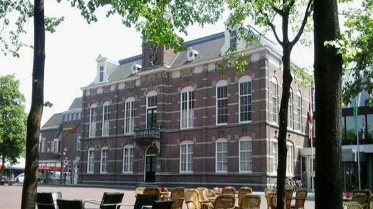 Aangepaste openingstijden gemeentehuis en Zorg in Deurne tijdens zomervakantie