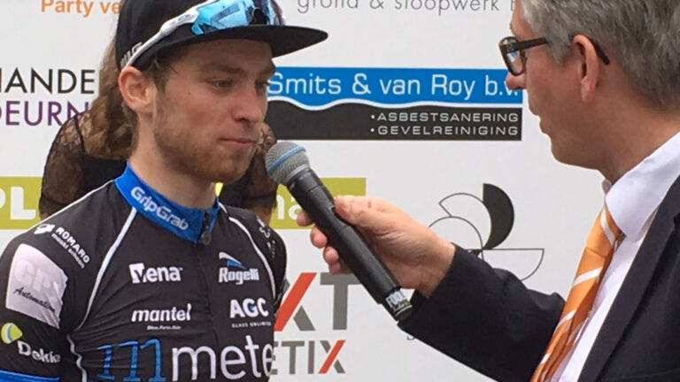 Deurnese Robbie van Bakel wint wielercriterium Ospel