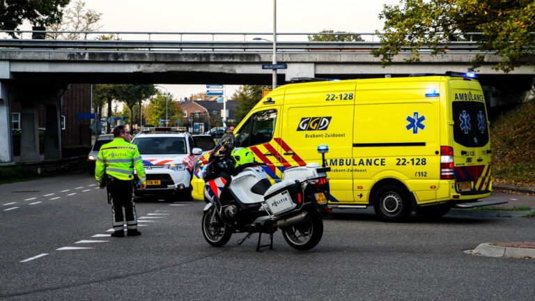 Automobiliste ziet fietser over het hoofd