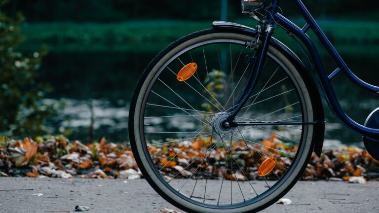 Gewonde jongeman gevonden langs Bruggenseweg