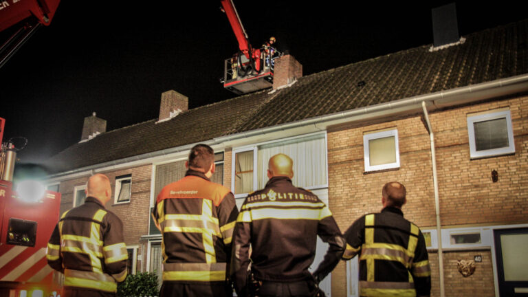Schoorsteenbrand aan Kemper in Deurne