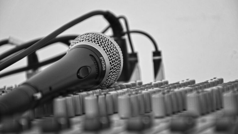 Man uit Deurne (79) maakt rapnummer
