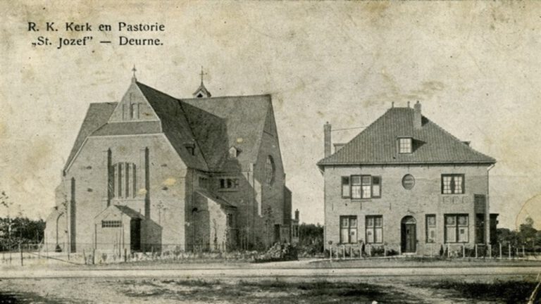 Wel 40 man in de organisatie 100 jaar De Hei