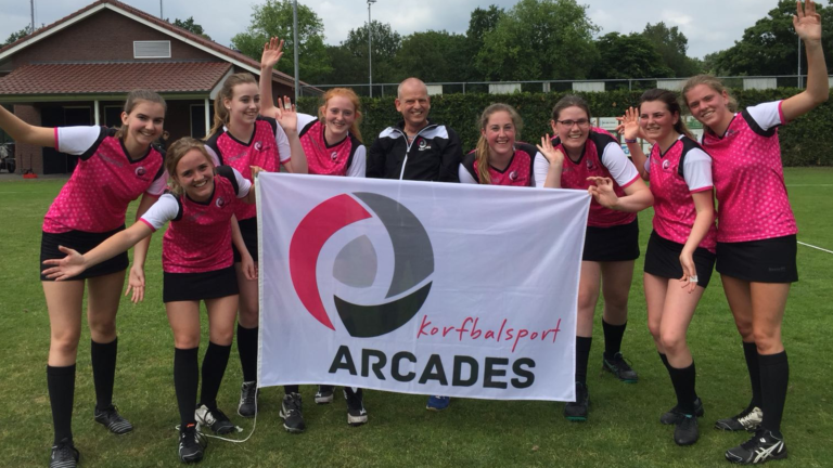 Succesvol eerste seizoen Arcades Korfbalsport