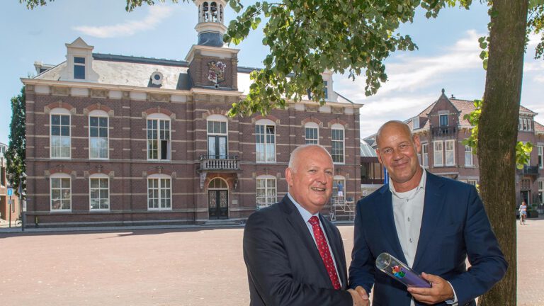 Glasvezel in Deurne gaat door