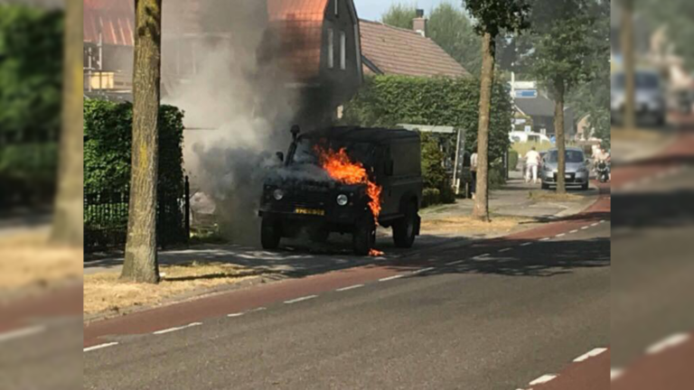 Autobrand in Houtenhoek