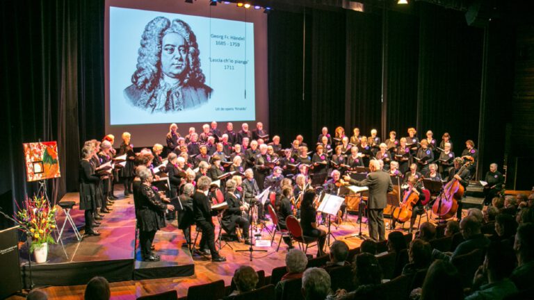 Koor Vox Humana nodigt zangers en zangeressen uit