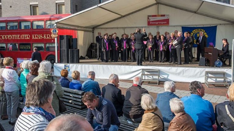 Cultuurparade Deurne zet clubs in het zonnetje