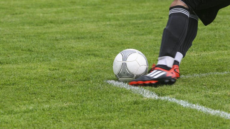 SV Deurne oppermachtig in duel met Susteren