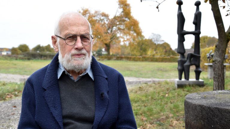 Boek over Joep Coppens; Vlierdense beeldhouwer maakte in zestig jaar 1300 kunstwerken