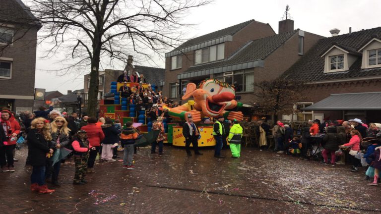 Teleurstelling maar ook begrip voor een jaar zonder echt carnaval in Deurne