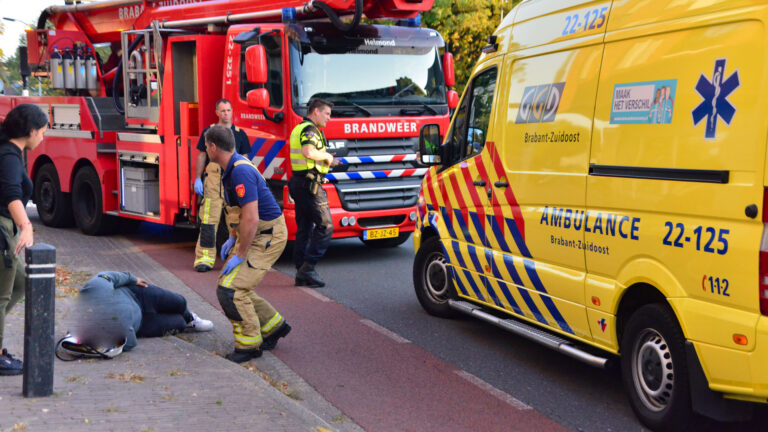 Fietsers geraakt door auto met trailer op Heuvelstraat Deurne
