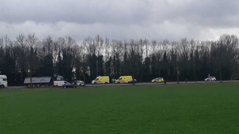 Hulpdiensten ingezet en traumahelikopter opgeroepen bij onwelwording op Helmondsingel