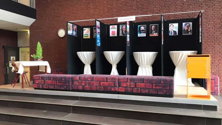 PVV grootste partij bij scholierenverkiezingen Hub van Doornecollege Deurne