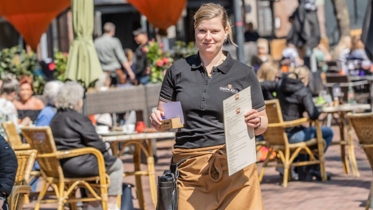 Terrassen weer open in Deurne; burgemeester vraagt om naleving van de regels