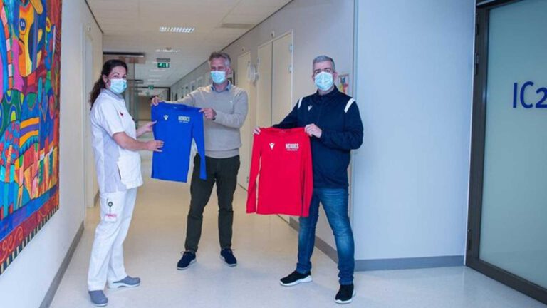 Deurnese ondernemer schenkt shirts aan IC-personeel Jeroen Bosch Ziekenhuis Den Bosch