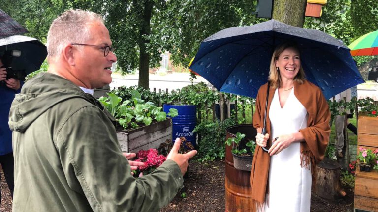 Staatssecretaris Van Veldhoven bezoekt Deurne