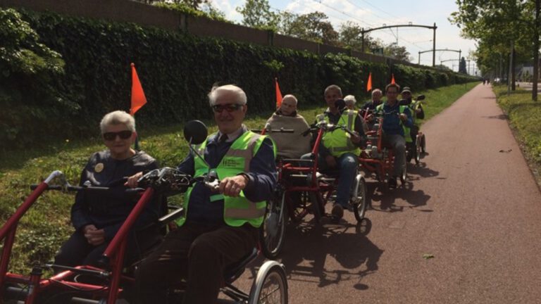 Stichting wil met duofietsen voor verbinding zorgen
