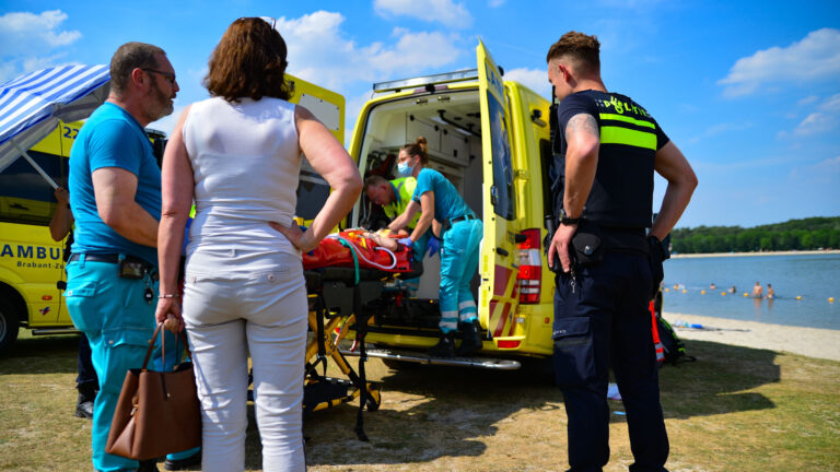 Jongen zwaargewond uit water gehaald Berkendonk