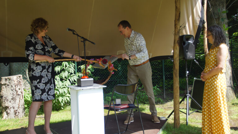 Legpenning gemeente Deurne voor Lex van den Haterd