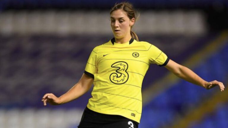 Eerste basisplek voor Aniek Nouwen bij Chelsea