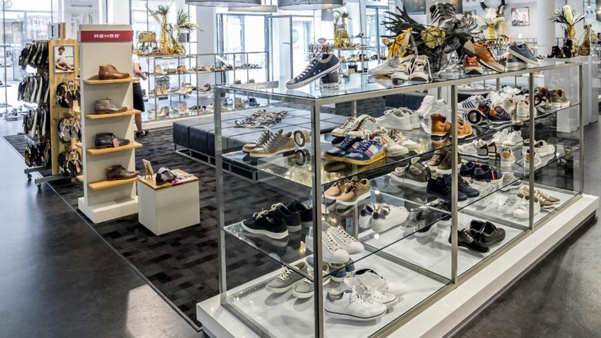 roterend Encyclopedie Poging Deurnese broers zetten punt achter schoenenwinkel Fratelli | Deurne Media  Groep
