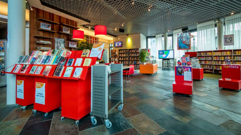 Bibliotheek helpt met besparen op stookkosten; thuis verwarming uit en opwarmen in de bieb