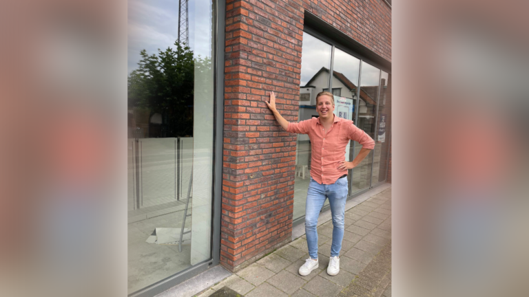 Bas Elbers opent nieuwe winkel in centrum Deurne: ‘Winkelen van de toekomst’