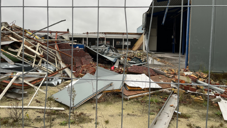 Sloop fabriekspanden Nies pas in voorjaar 2022 hervat