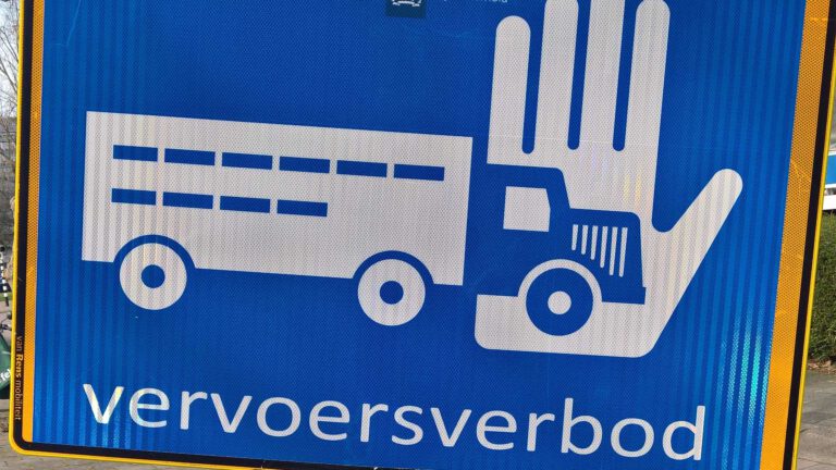 Vervoersverbod pluimveebedrijven Deurne door vogelgriep in Ysselsteyn
