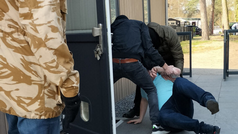 Reconstructie en beelden daders overval Mark Gillis maandag bij Bureau Brabant