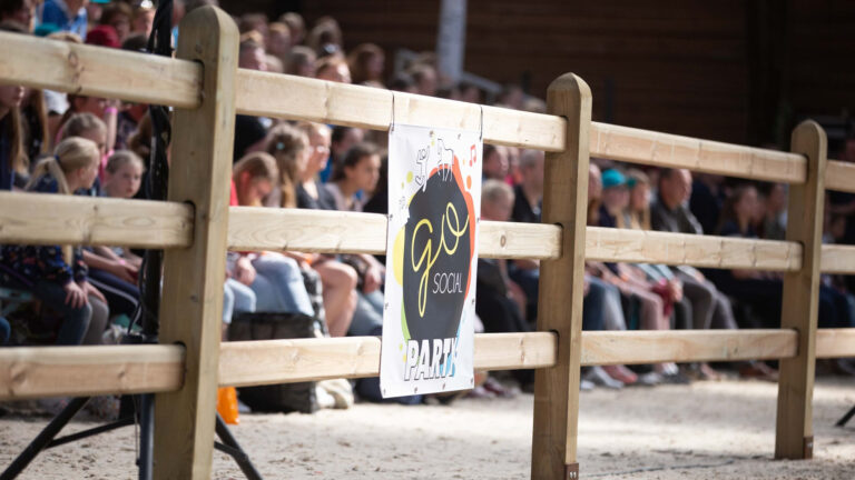 Bekende paarden-influencers geven shows bij Green Valley Estate Deurne