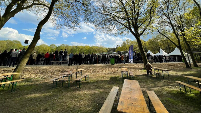 Regerend kampioen Willem Greve niet bij NK springen in Deurne vanwege rugklachten