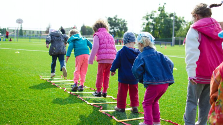 Kindervakantiedagen Helenaveen brengen het dorp samen: ‘Iedereen helpt mee’