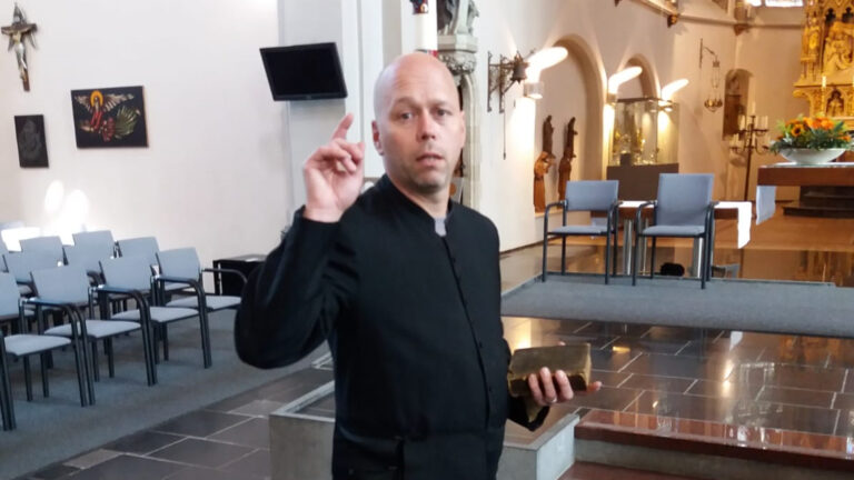 Toch geen witte rook in Deurne voor nieuwe pastoor Ramon van Hoek