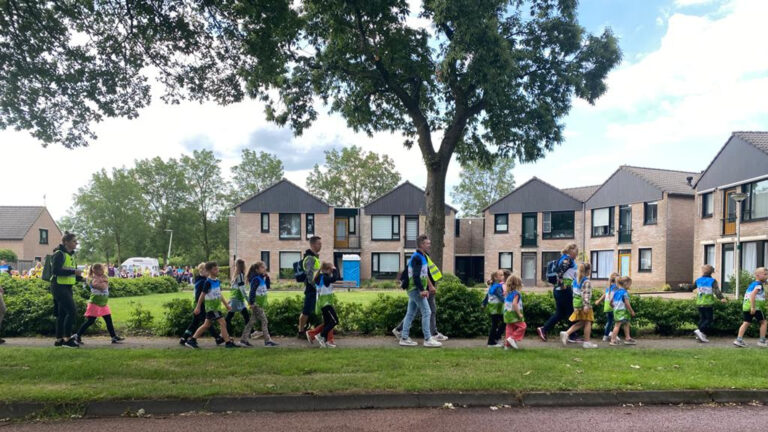 Avondvierdaagse Deurne viert 60-jarig bestaan met feestelijk thema