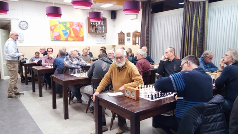 Schaakvereniging Deurne houdt jaarlijkse kersttoernooi: ‘Open voor elke schaker’