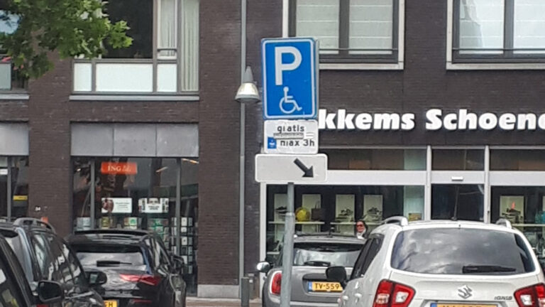 Deurne één van weinige gemeenten waar gehandicaptenparkeerkaart gratis is