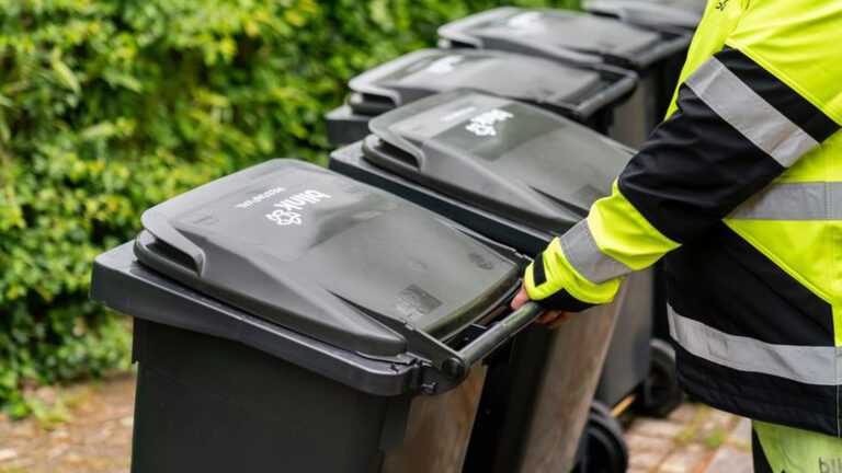 Gemeente Deurne vraagt inwoners om afvalcontainers extra vroeg aan straat te zetten