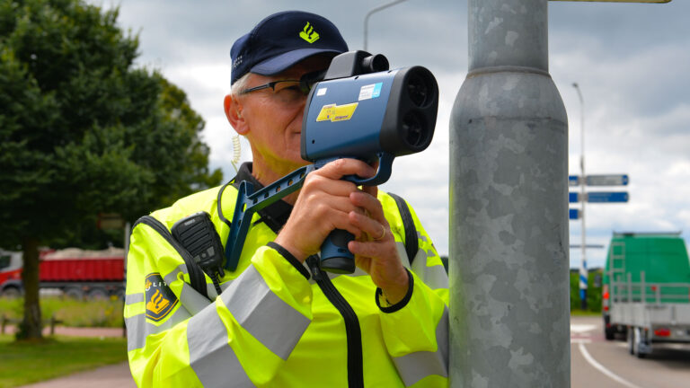 Meerdere voertuigen in beslag genomen en 25 bekeuringen bij verkeerscontrole op N270