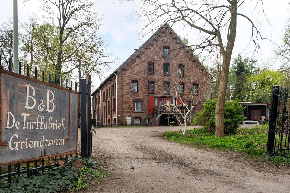 marionet Instrument sector Historische Turffabriek Griendtsveen staat te koop maar officiële eigenaar  zegt van niets te weten | Deurne Media Groep