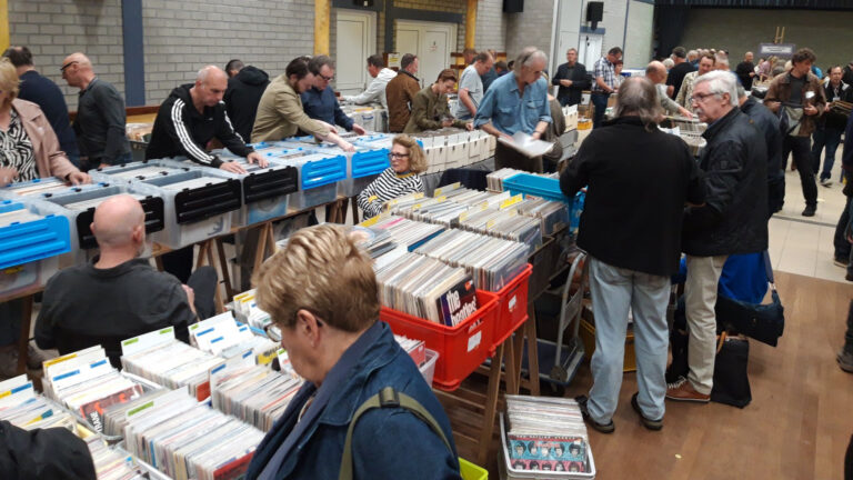 CD- en platenbeurs Neerkant vaart wel bij groeiende populariteit van muziek op vinyl en CD