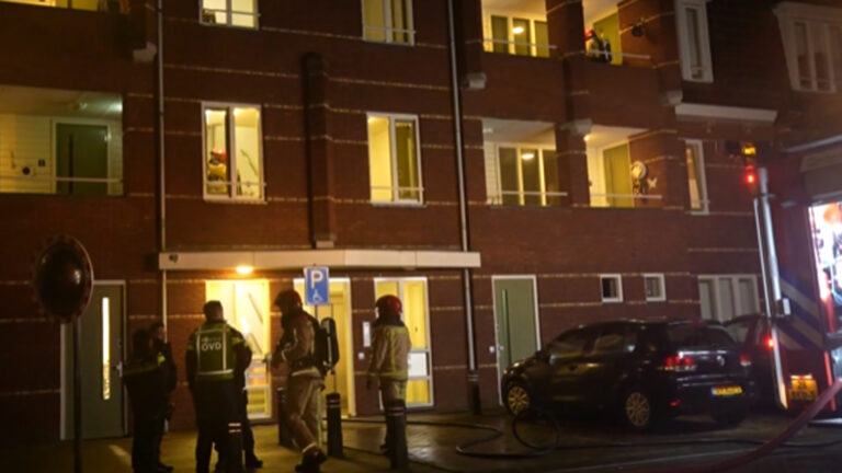 Bewoner gewond bij brand in appartement aan Binnenhof Liessel