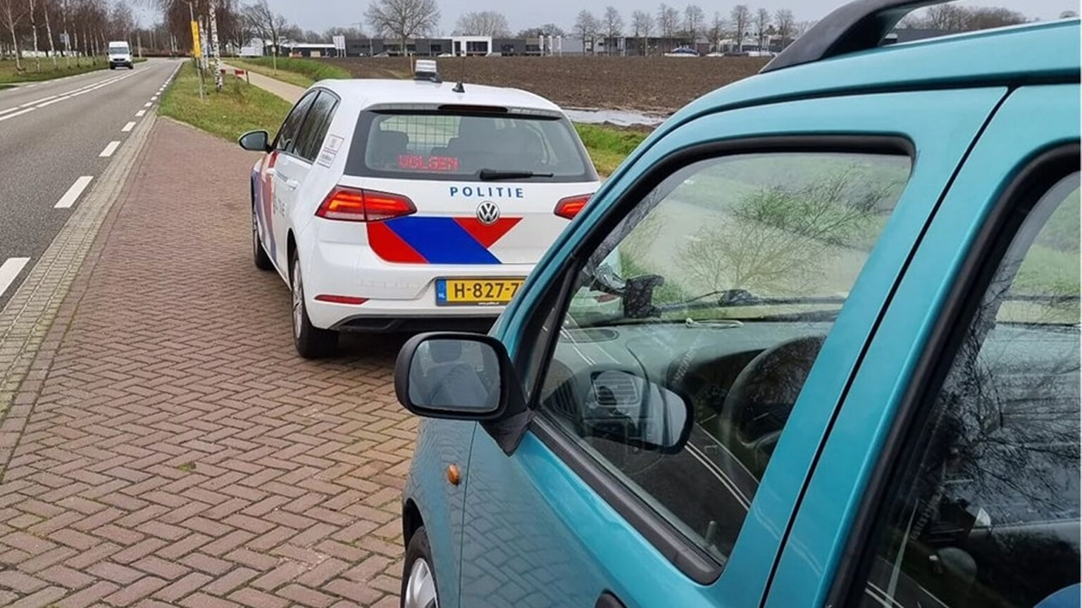 Vrouw Aangehouden In Someren Voor Rijden Zonder Rijbewijs; Laat Zoon ...