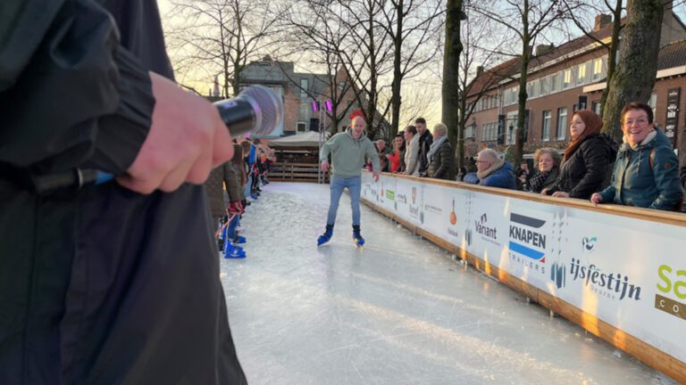 Thijs Matheij wint schaatswedstrijd Snelste van Deurne bij DMG on Ice