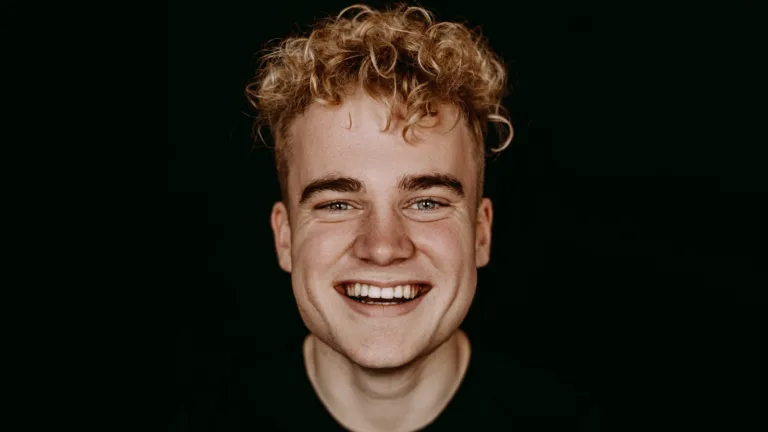 Daan (19) uit Deurne doet mee aan Provinciale Statenverkiezingen: ‘Tijd om samen te komen tot oplossingen’