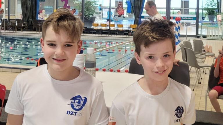 Mooie prestaties van Deurnese zwemmers DZT’62 bij Speedo-wedstrijd voor minioren in Leiden