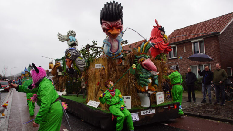 Extra toezicht op carnavalswagens in Deurne moet overlast en gevaarlijke situaties voorkomen